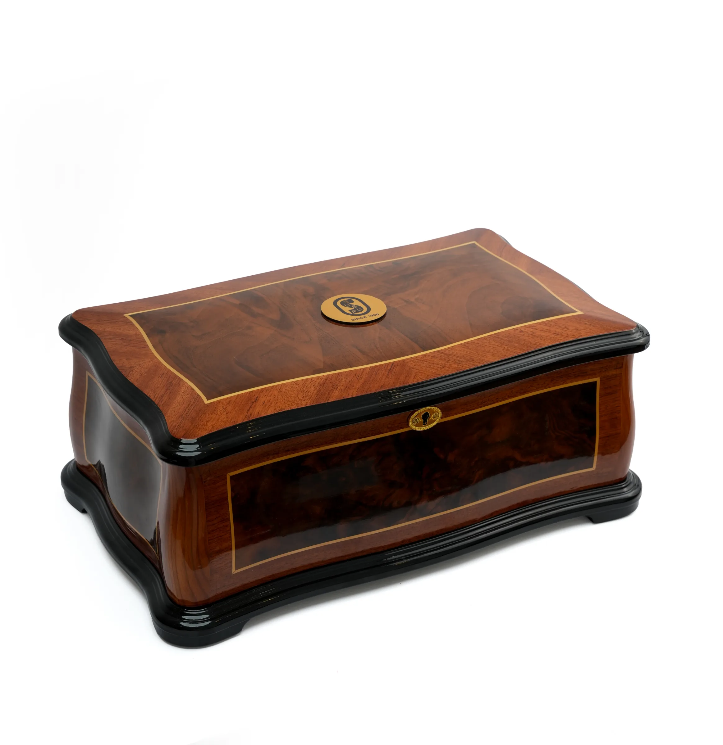 Supor product photography — AOSS Media
